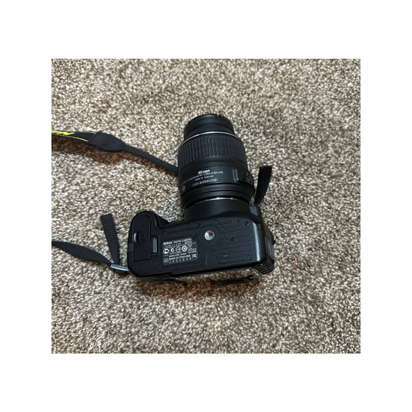 Nikon D3100 - Picture 5 of 9